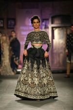 Kangana Ranaut walks for Anju Modi in IIJW 2014 in Grand Hyatt, Mumbai on 16th July 2014